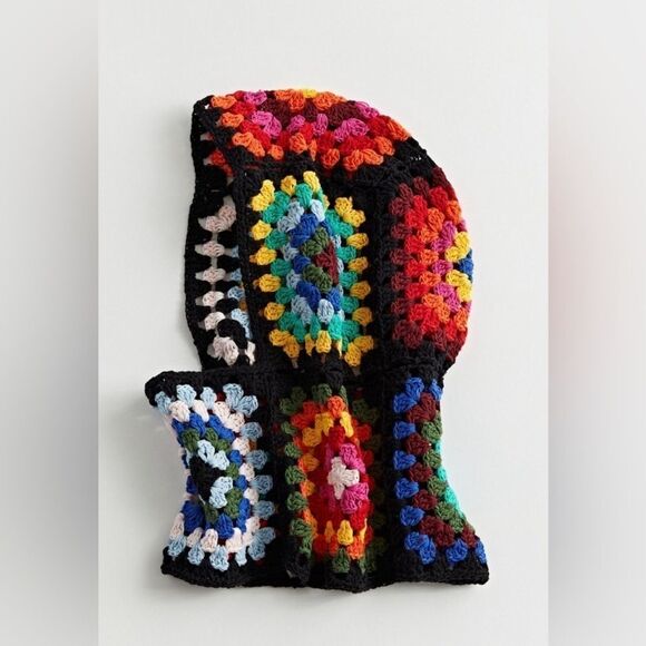 UO Urban Outfitters Balaclava hood in a flower crochet fabrication